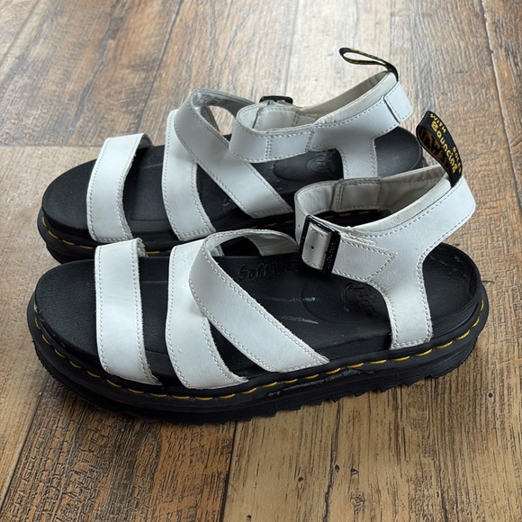 Dr Martens Blaire Quad White Hydro Leather Sandals Womans Size 9 - Picture 3 of 6